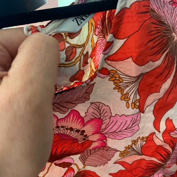 New with tags Zara floral dress - Picture 3 of 4